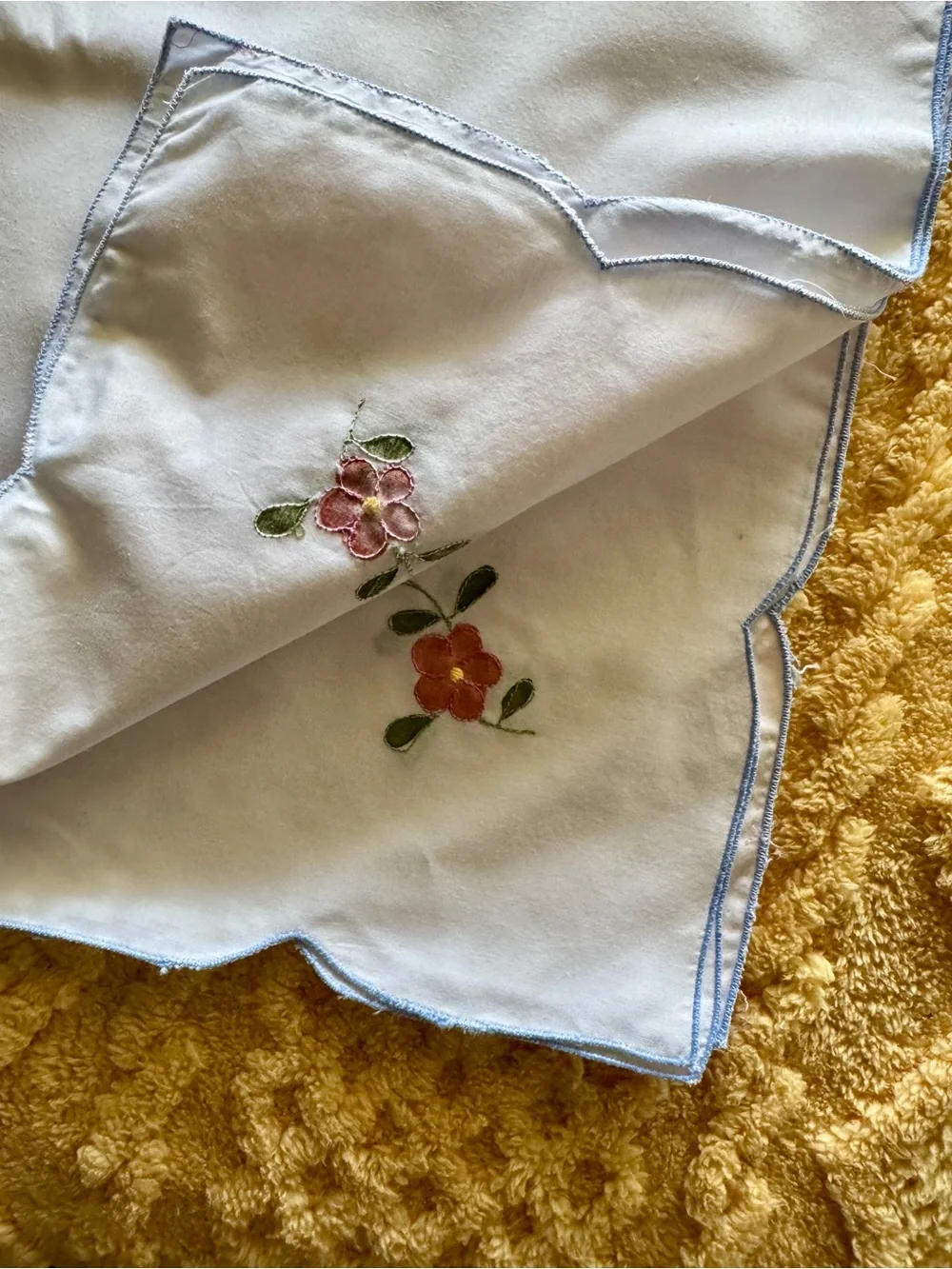 Vtg Set Of 8 Floral Embroidered White Tea Napkins 16” Sq Table Linens New
